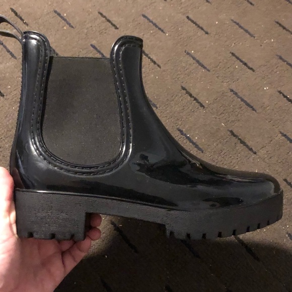 Black patent shiny ankle Rainboot Size 10 - Picture 2 of 9